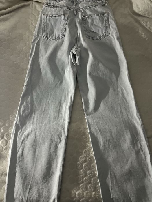 Блакитні джинси жіночі