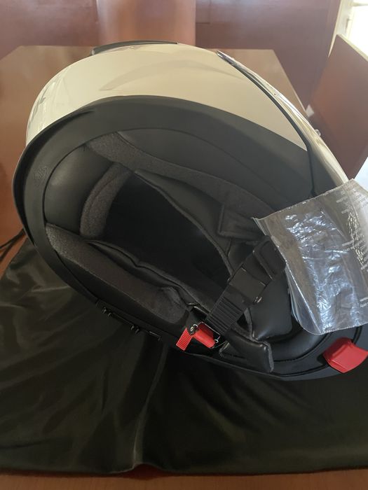 Capacete de moto SMK NOVO, a estrear