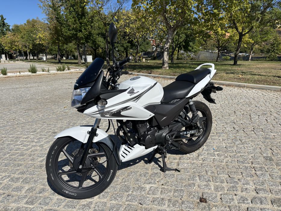 Honda cbf 125.