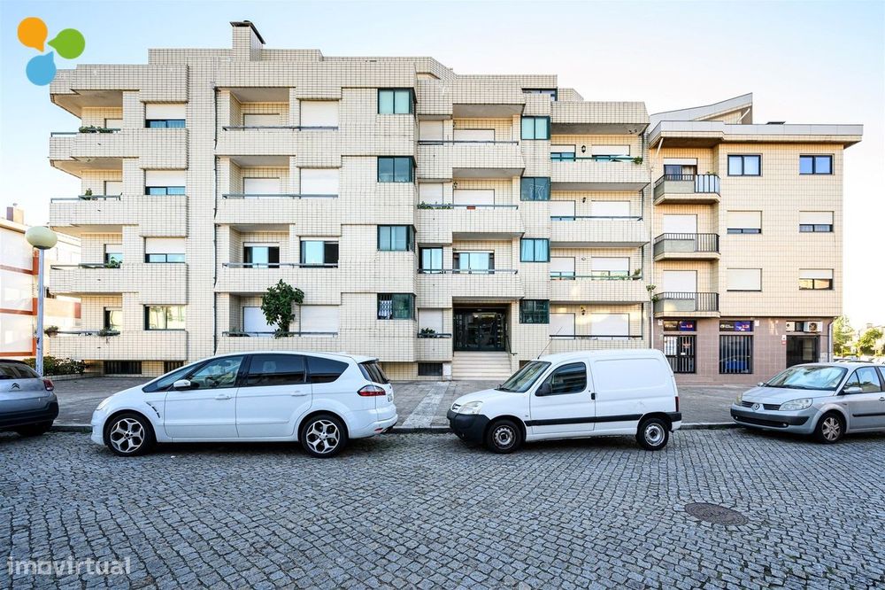 T2 com Suite, Varandas, Garagem e Arrumos - Centro da Maia