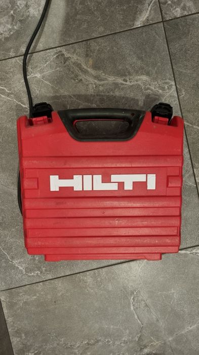 Wyżynarka Hilti.