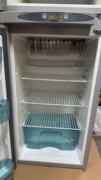 Холодильник Thetford N150 для кемпера / каравана 12V 220V газ