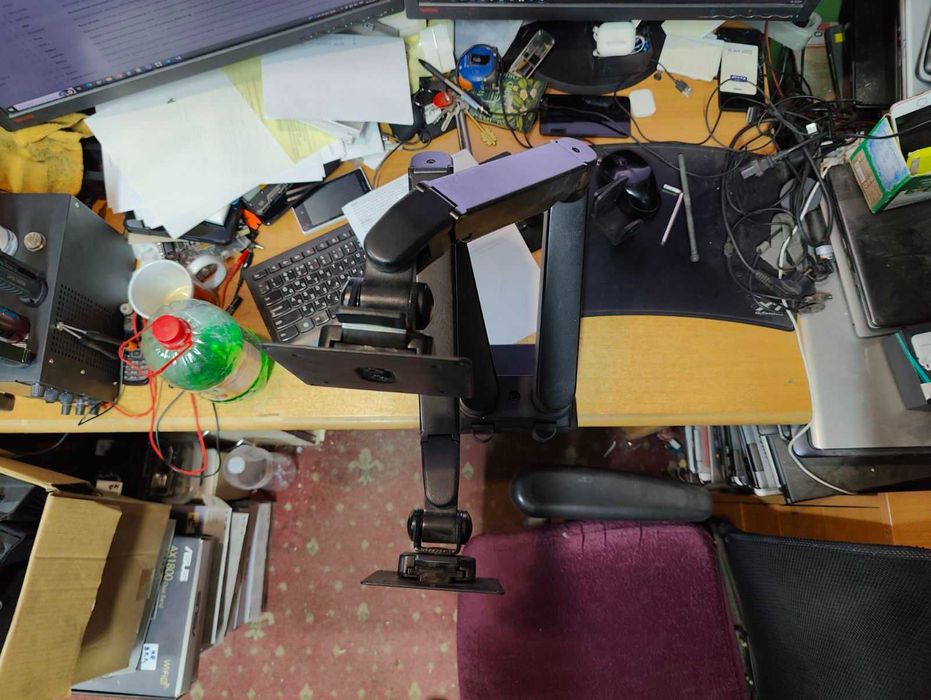 Настольный крепеж для двух мониторов