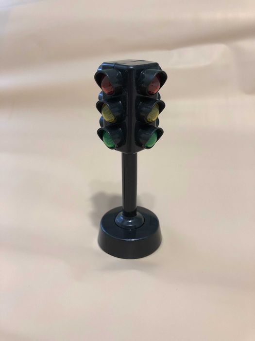 игрушка игрушечный светофор модель