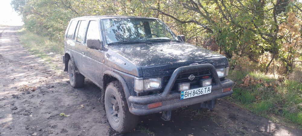 Nissan Terano першого покоління.
