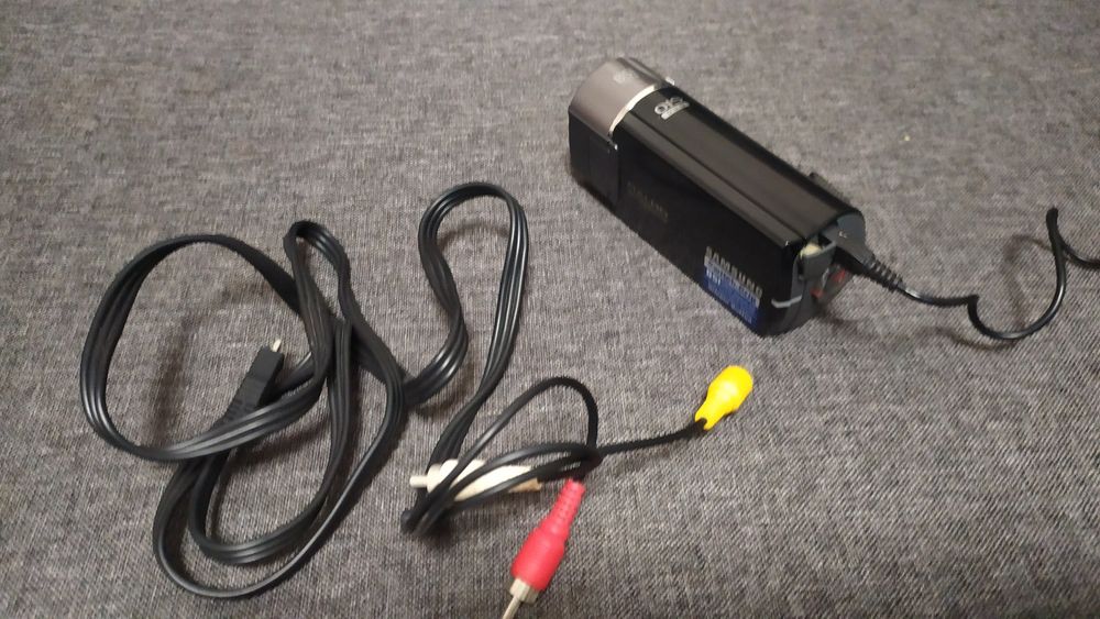 Видеокамера Samsung HMX-Q10BP ( минивидеокамера )