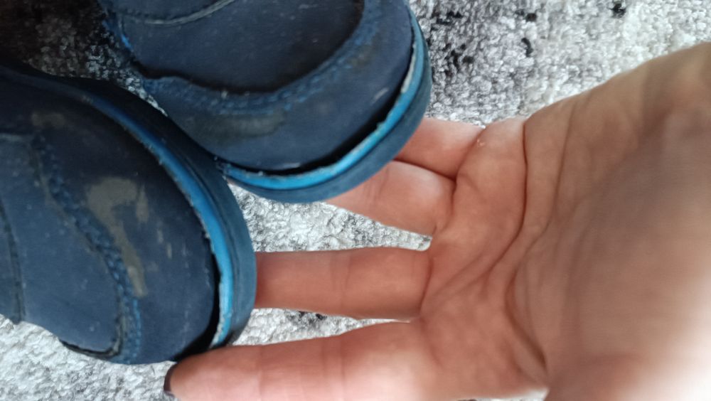 Безкоштовно для дому треба підклеїти 29 р.хлопчик