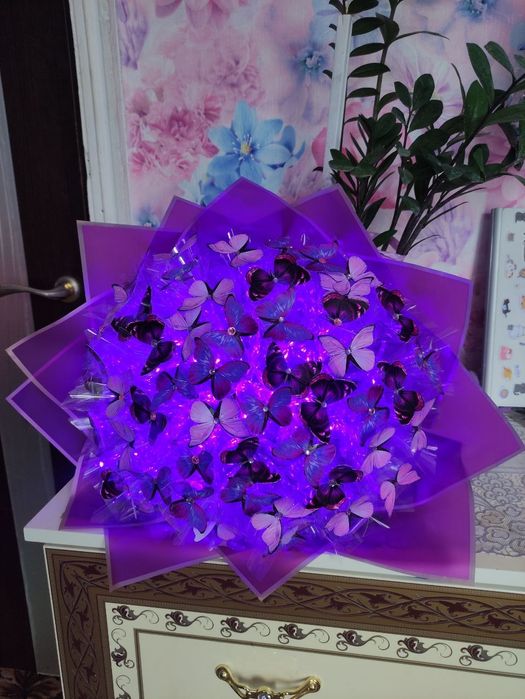 Кращі букети з метеликів на подарунок дівчині Букет из бабочек ромашек