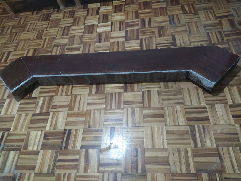 Balcão madeira maciça