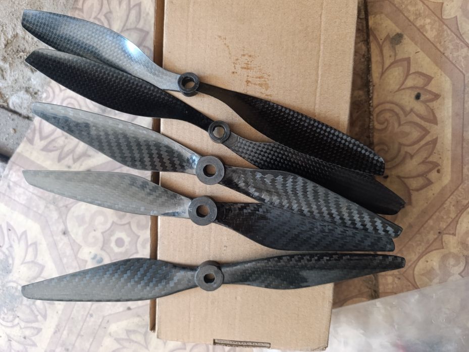 Винты карбоновые 1045