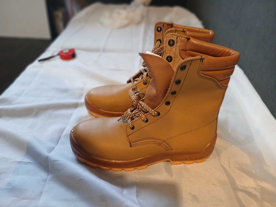 Buty robocze wysokie nieocieplane Jallatte Jalosbern 42 27,5cm S3