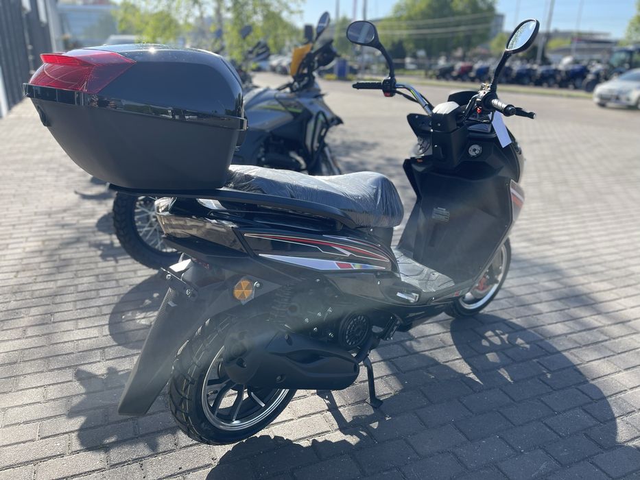 Скутер SPARK SP150S-18