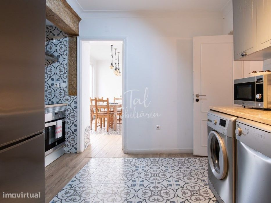 Apartamento T3 com Licença de Alojamento Local e Terrço - Lisboa