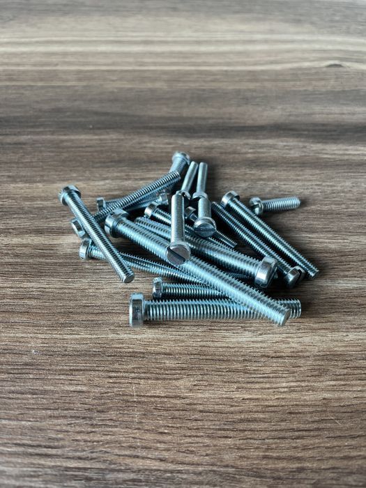 NOWY KOMPLET śrub ocynkowanych śruby silnika JAWA 50 JAWKA OGAR 200