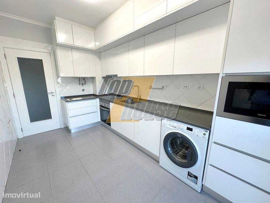 Apartamento T1+1 Caparica