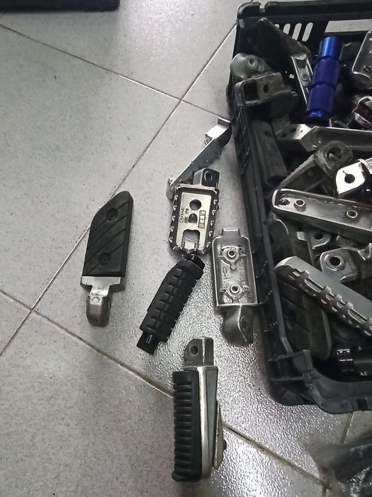 Pisa pés  e suportes para motos