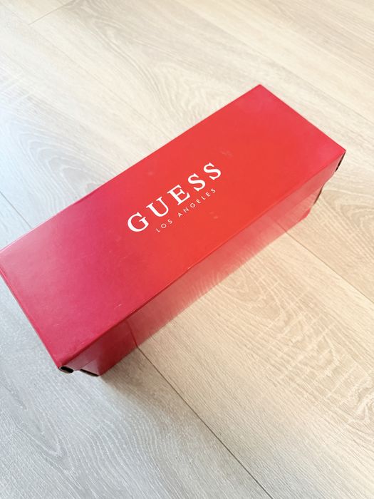 Лаковані шльопки Guess