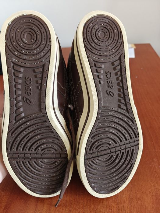 Buty asics używane