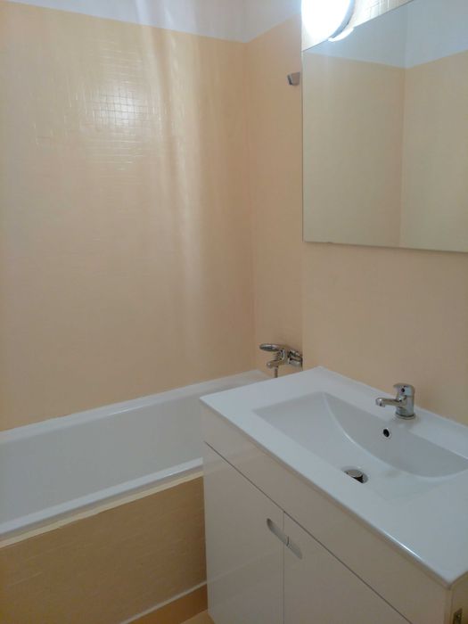 Arrenda-se QUARTO individual em CARCAVELOS