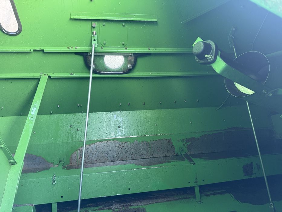 Комбайн зернозбиральний John Deere 1055