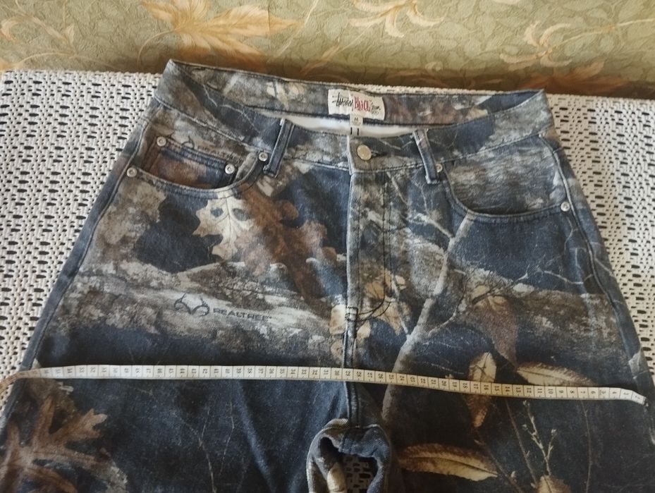Джинси з принтом