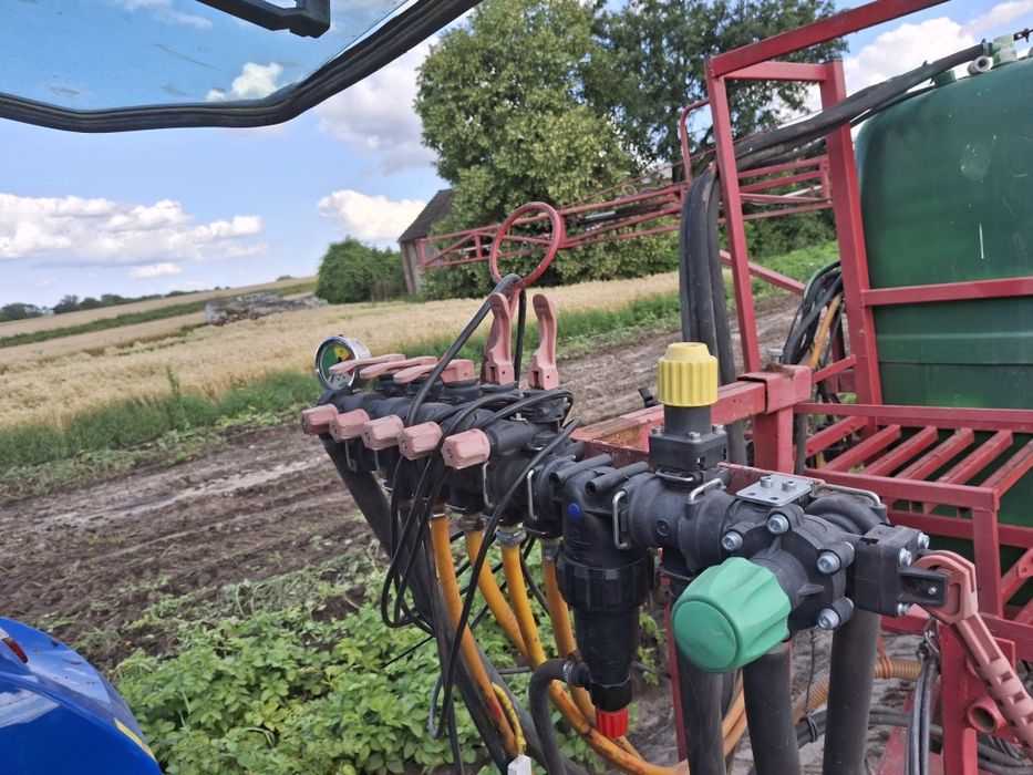 Opryskiwacz stanimpex 3200l 18m hydrauliczny