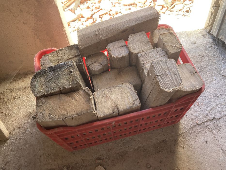 Madeira maciça cortada