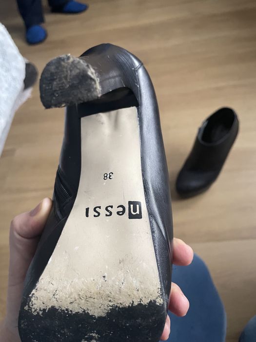 Buty nessi na obcasie 38