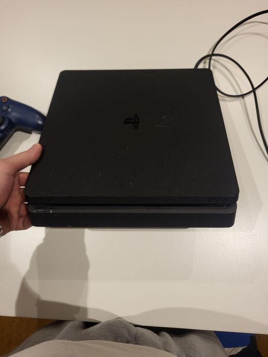 Vendo playstation 4 em bom estado