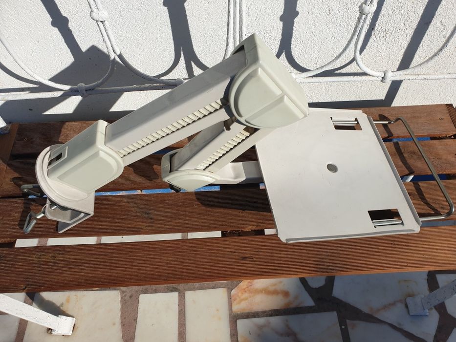 Desk-mounted monitor, TV, and projector stand64286333032834121