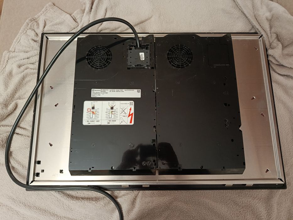 płyta indukcyjna electrolux 600 slim-fit eiv835 78cm