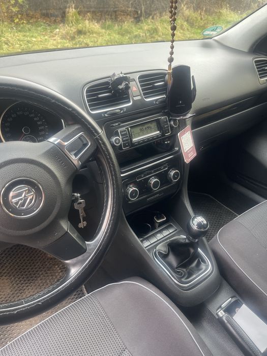 Авто Фольцваген Гольф 6