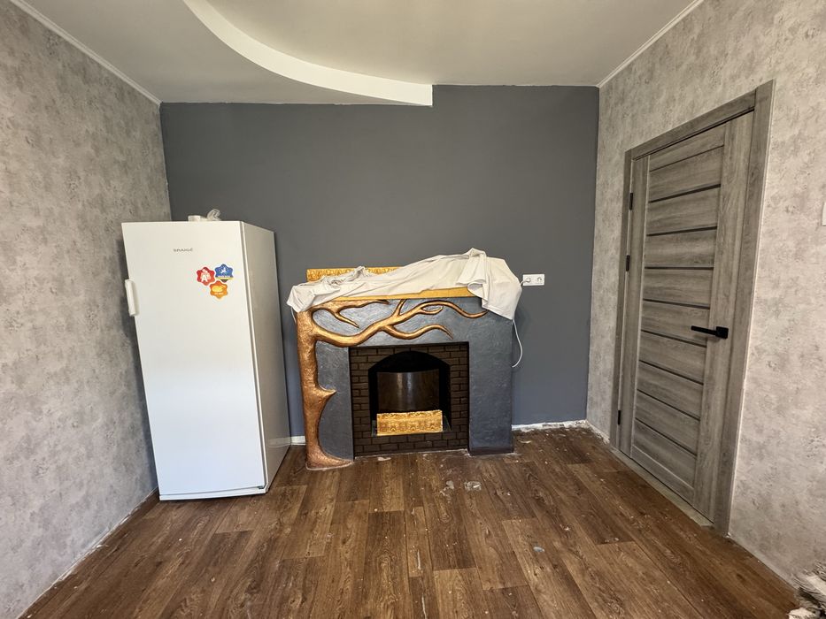 ПРОДАМ 4 кімнатну квартиру