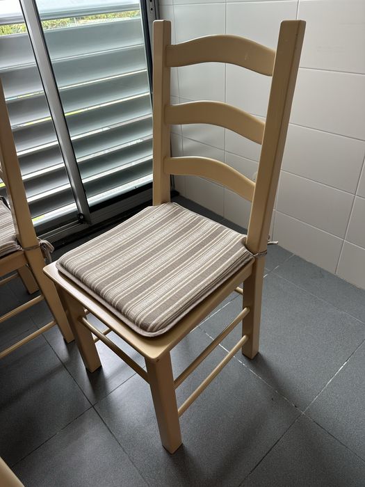 Kitchen Table + 6 Chairs64750886169731122