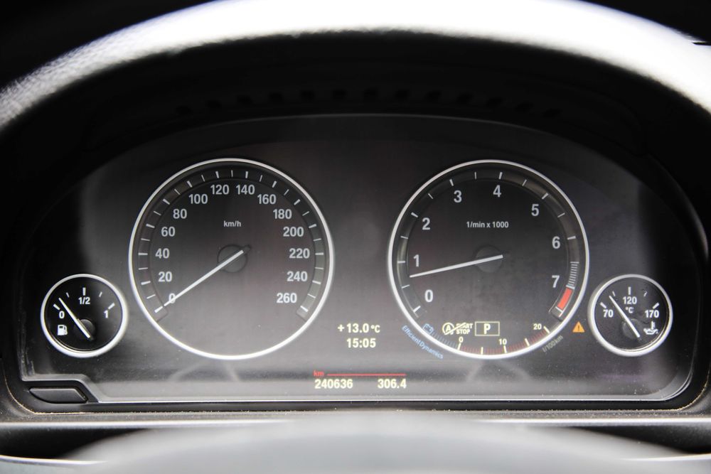 BMW 5 Series 520 Офіційна