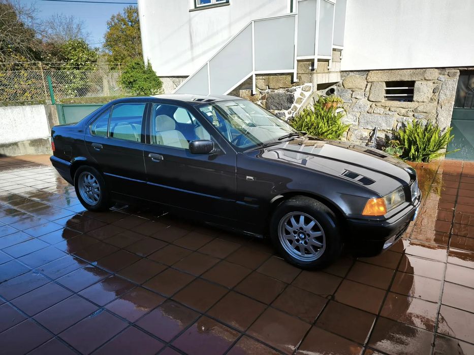 BMW 318 foto 2