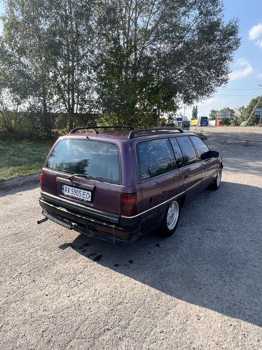 Срочно продам Opel Omega 1992 року