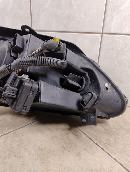 Volkswagen VW Fox 03-11 lampa reflektor Europa lewy przód wysyłka