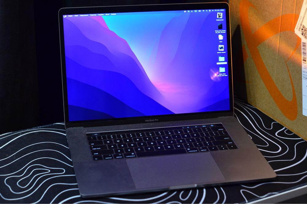 MacBook Pro 2017 A1707 Intel i7 3.1GHz 16GB RAM 512GB SSD