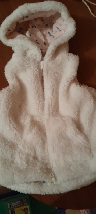 Желети та кофтинки для дівчинки