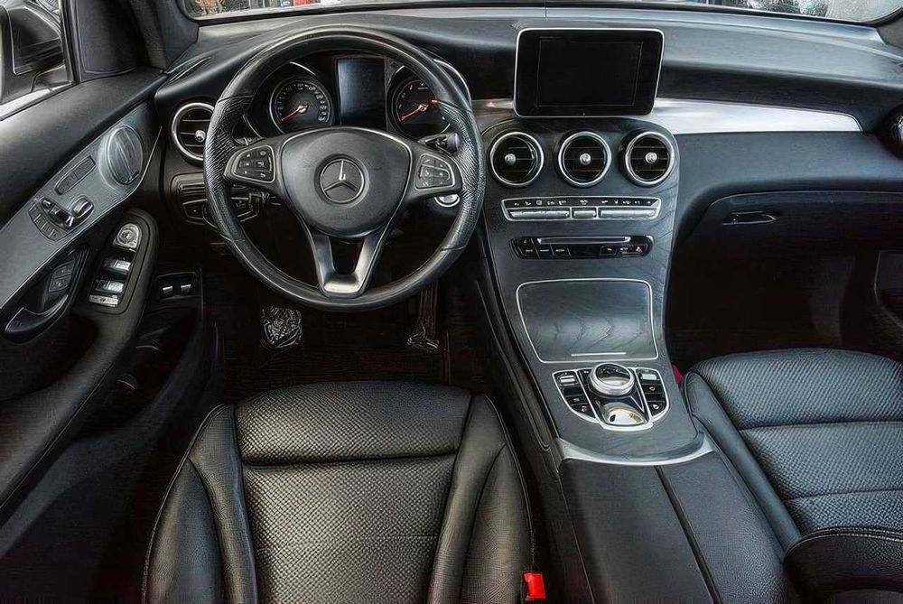 Mercedes-Benz GLC 350e 4MATIC      2019