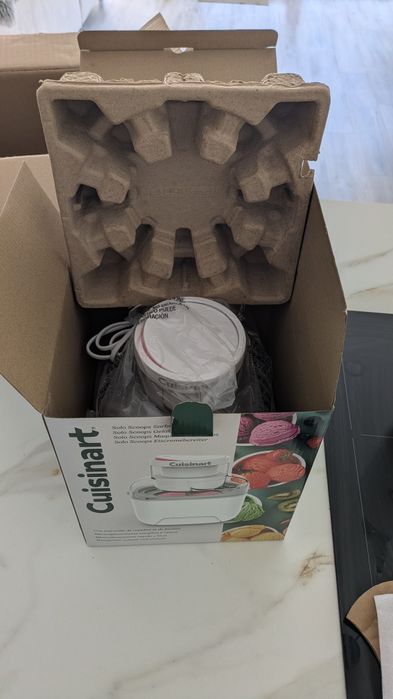 Máquina Gelados Cuisinart Soloscoop - Como nova