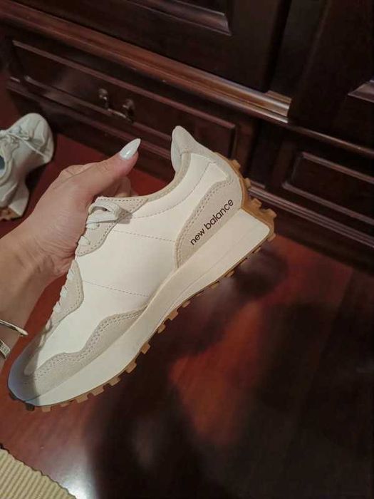 Sneakers New Balance 327 Moonbeam com classic burgundy