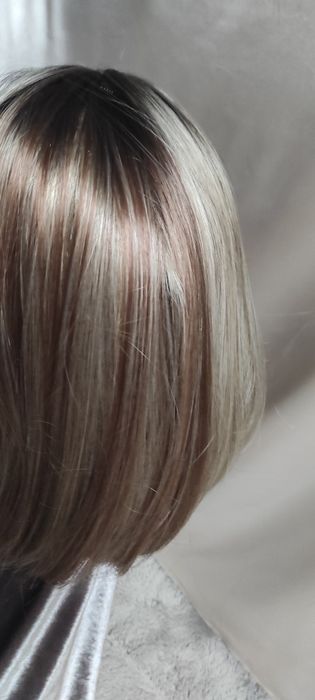 Peruka blond ombre koloryzacja włosów