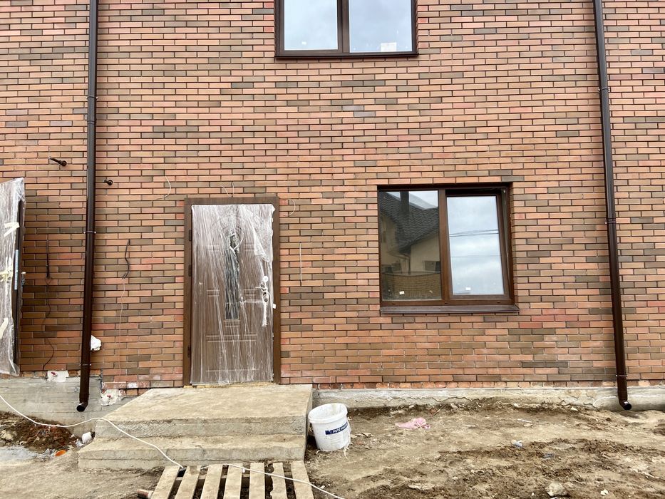 Таунхаус з Комунікаціями