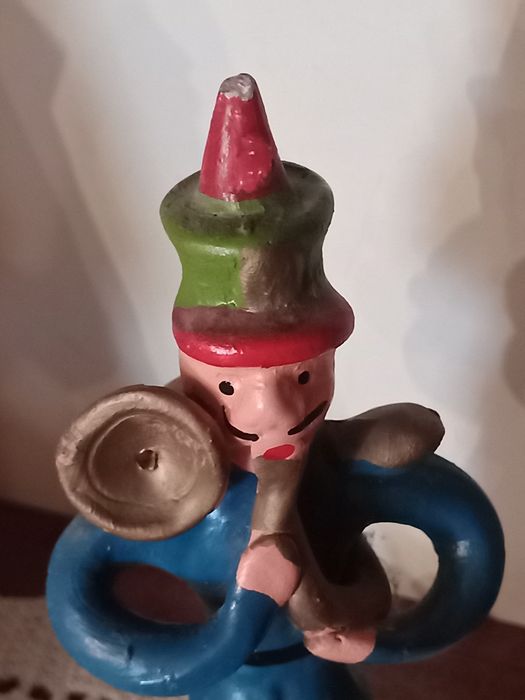 Musico de banda da ceramista Ana Baraça de Barcelos