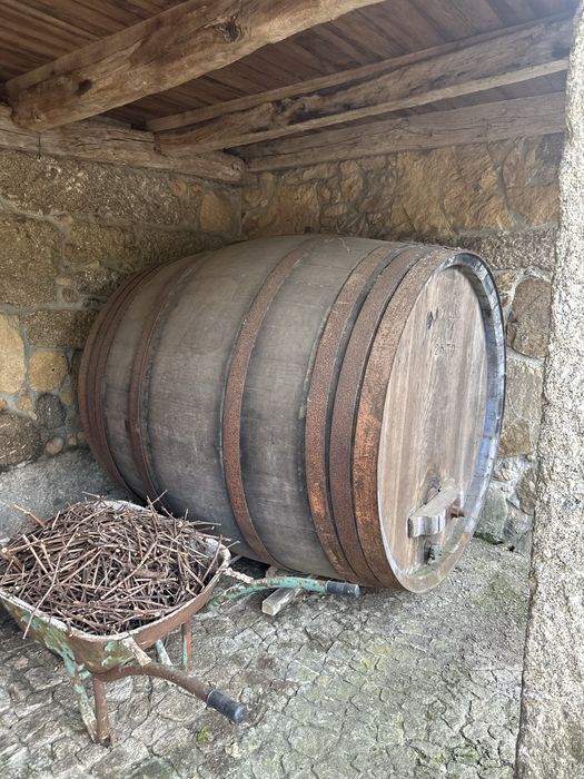 Tonel CUFP - Companhia União Fabril Portuense (atual Super Bock) em Excelente estado de conservação! Em castanho velho.