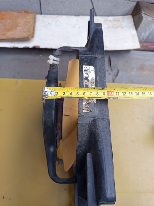 Вентилятор охолодження радіатора автомобіля Opel Corsa