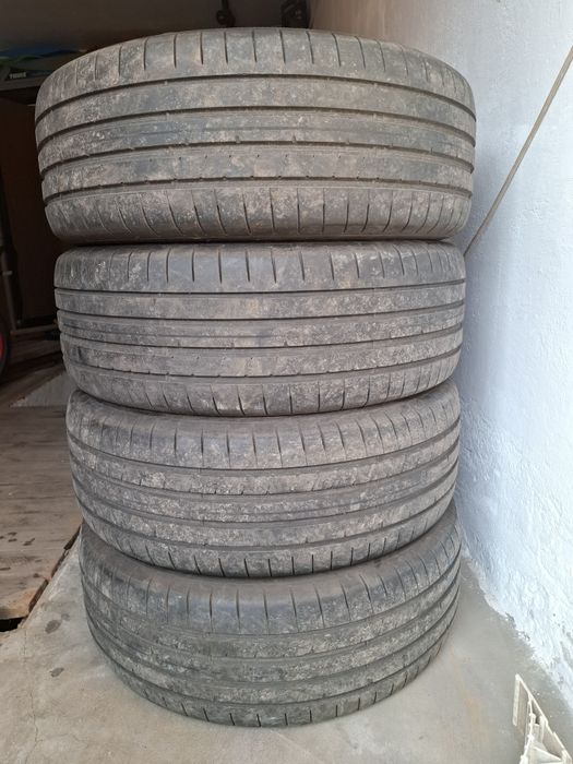Opony Dunlop Sport Maxx RT2 SUV 235/55/19
