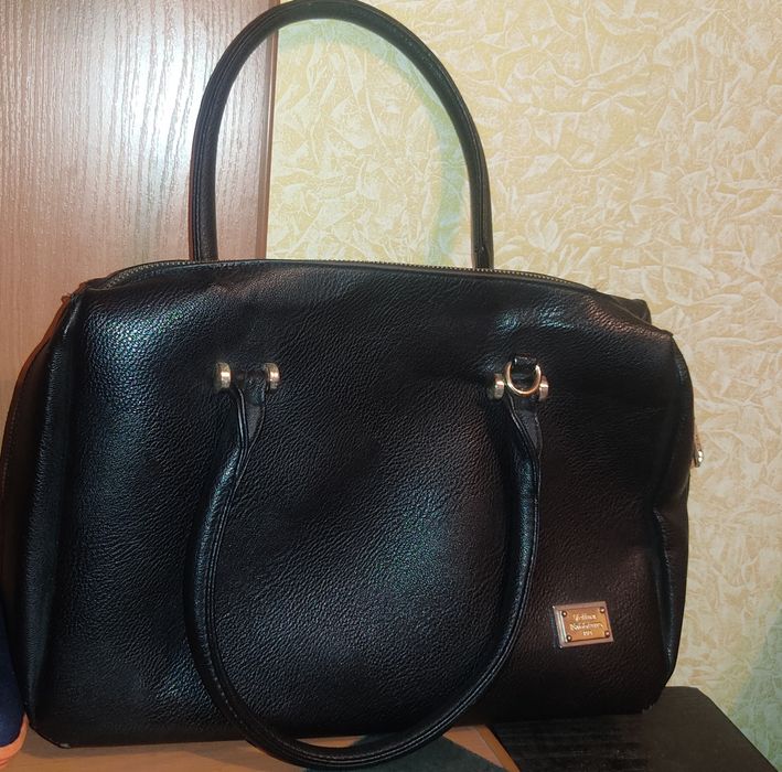 Сумка Velina Fabbiano 
У хорошому стані, оригінал. Дже вміст